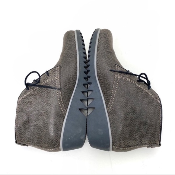 Wolky Dusky WintyComfort Lace up Ankle Wedge Boot in Metallic Brown Size 6 - Picture 8 of 12